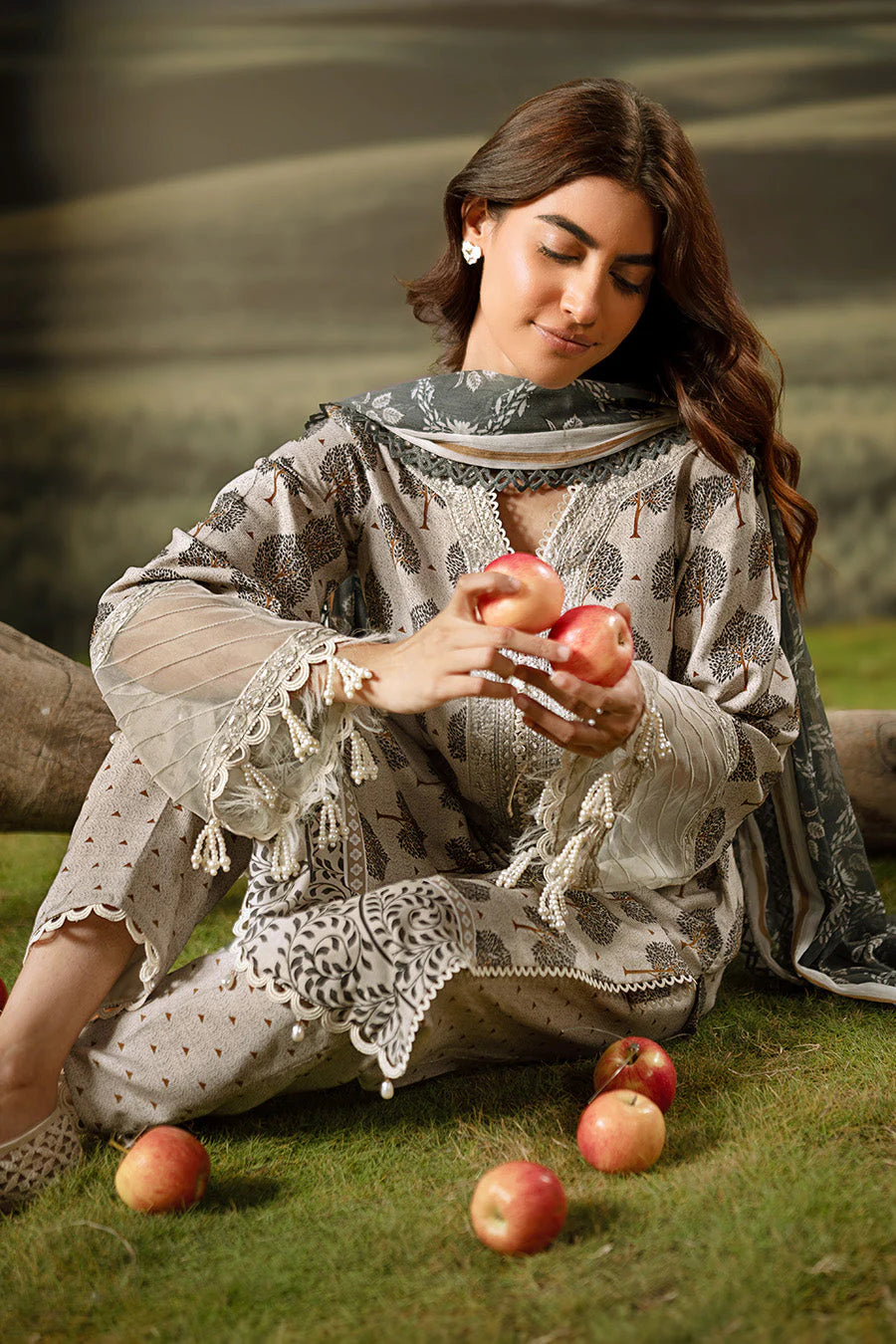 Maria B MBasic Fall/Winter Collection 2025 – Pakistani Dresses Online in India