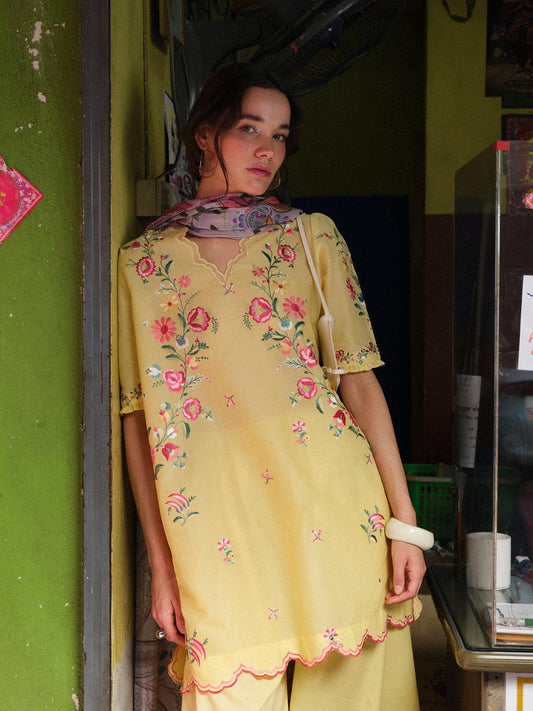 Coco Lawn By Zara Shahjhan 2026=5b Aangan the essence of lawn & chiffon