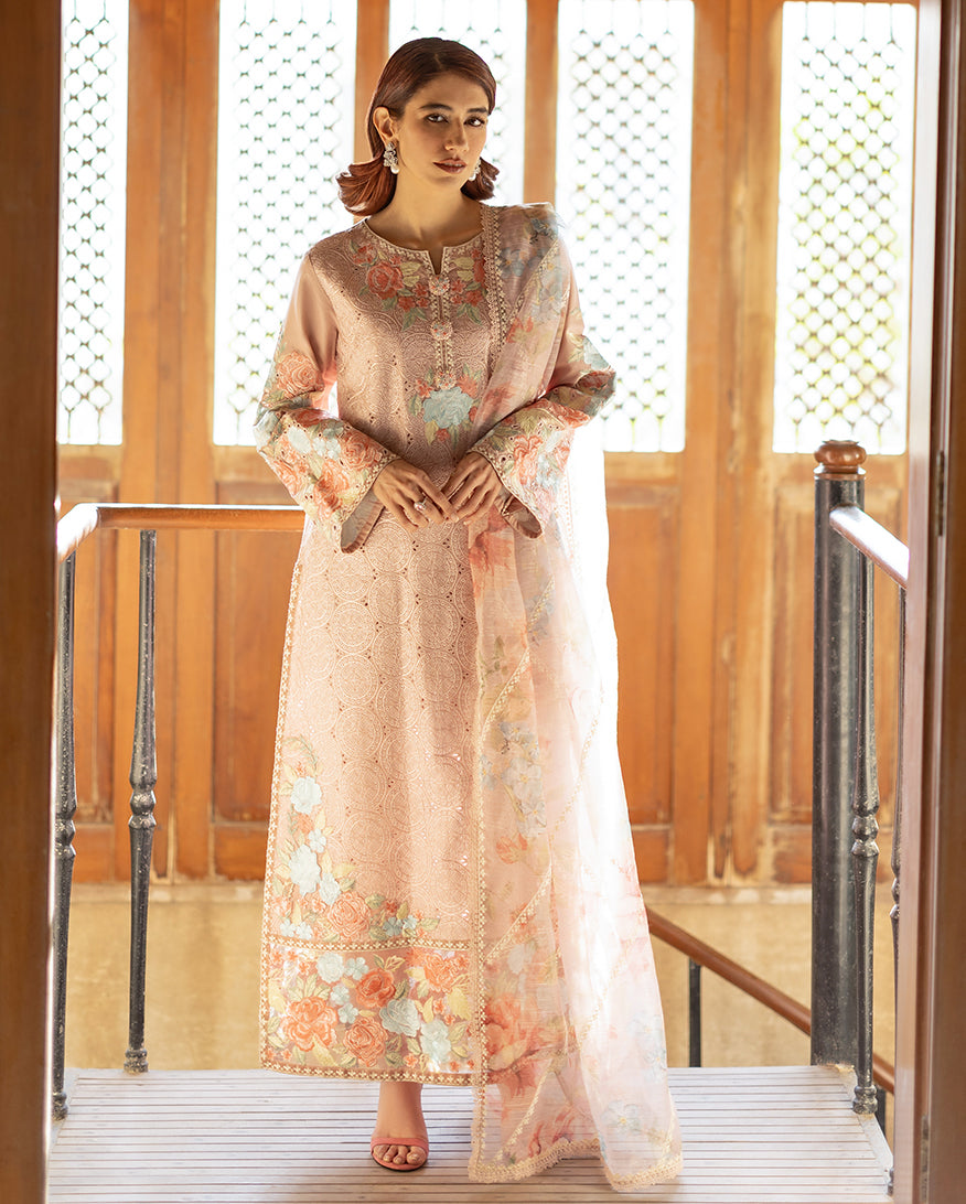Why AANGAN Is India's Most Trusted Destination for Pakistani Designer Suits Online in India?