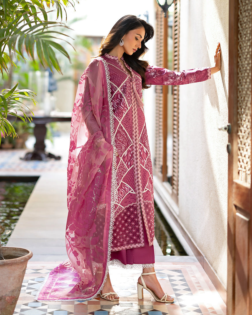 The Ultimate Guide to Buying Maria B Luxury Lawn Online in India