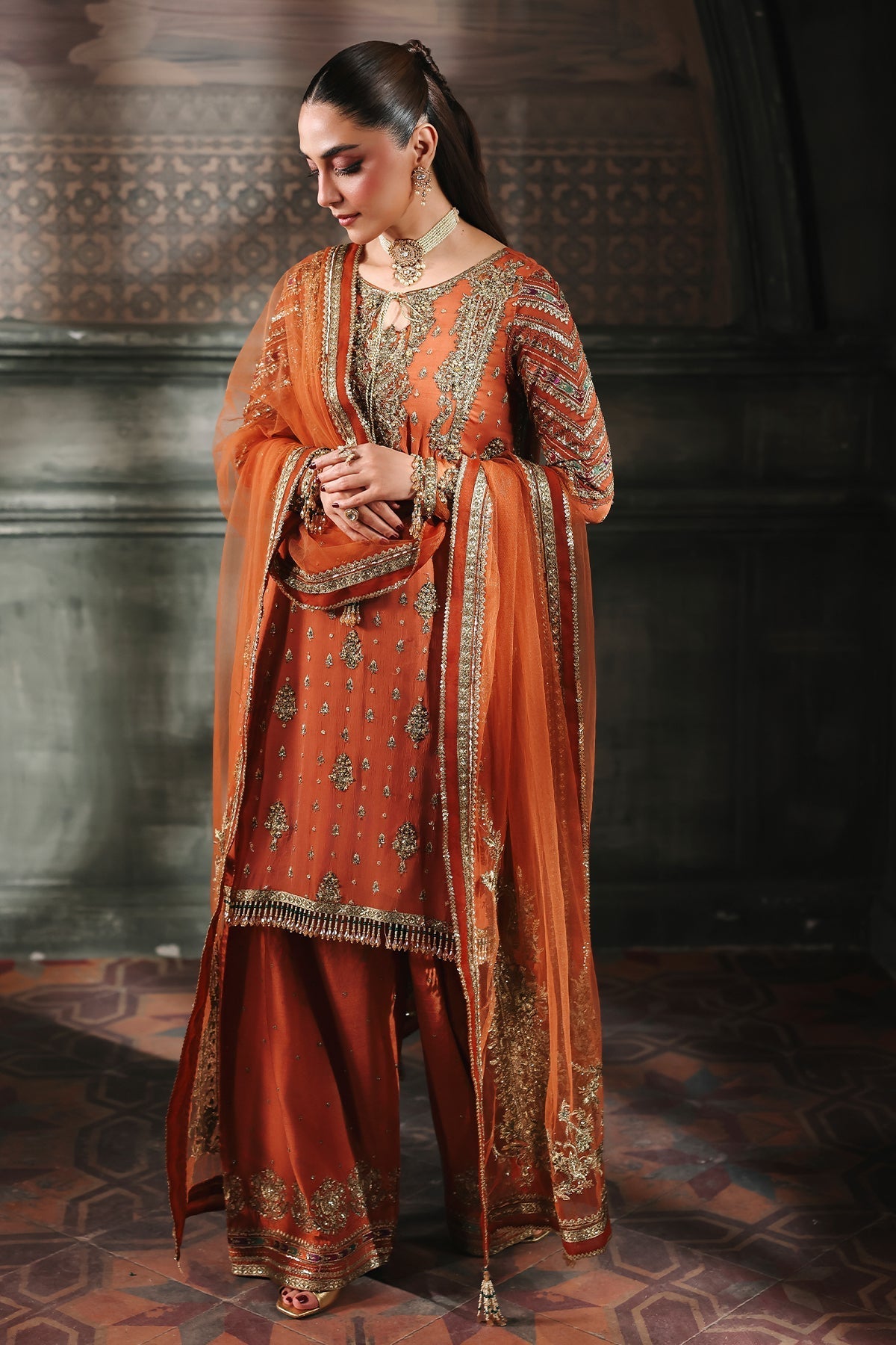charizma dastan e jashn available in india