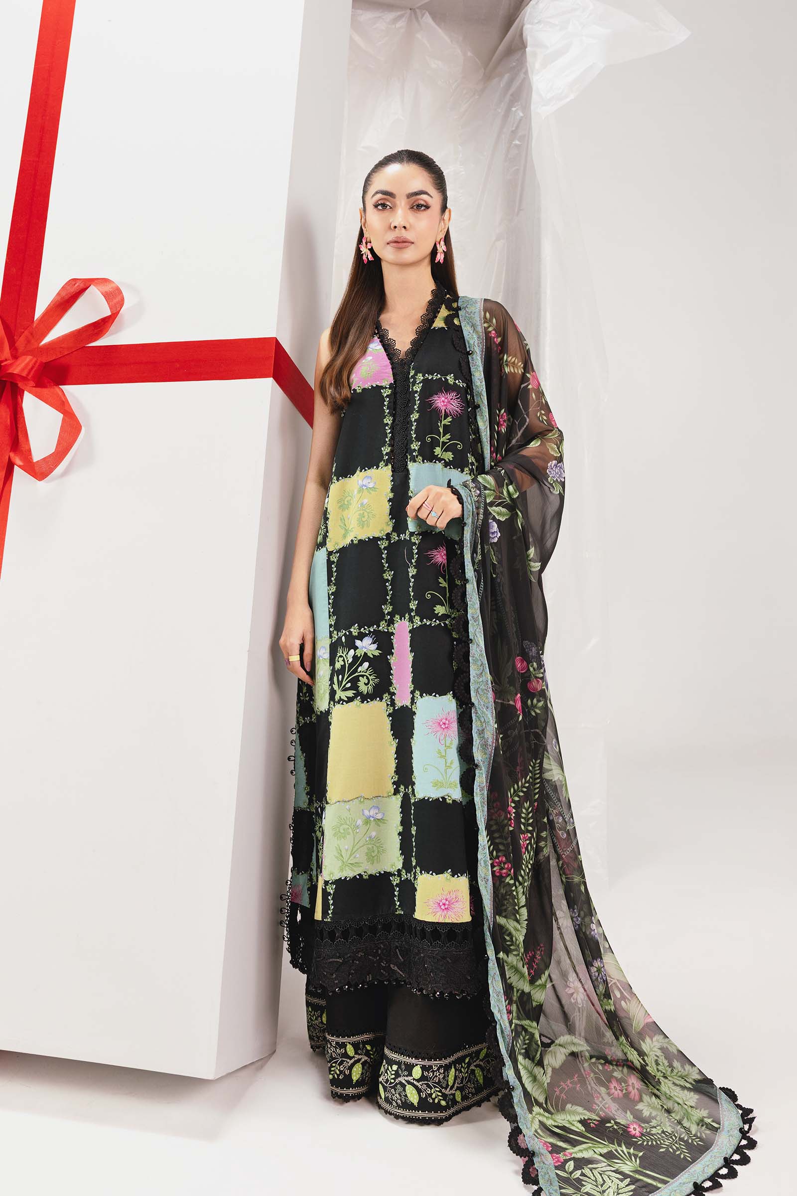MARIA.B M.BASIC LAWN 202=10 B Aangan the essence of lawn & chiffon