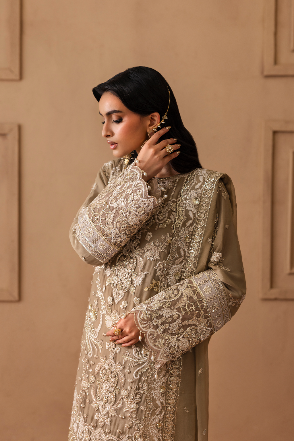 	Buy Emaan Adeel festive chiffon suits online in India
• 	Original Pakistani chiffon suits by Emaan Adeel in Lucknow
• 	Emaan Adeel designer salwar suits available in India