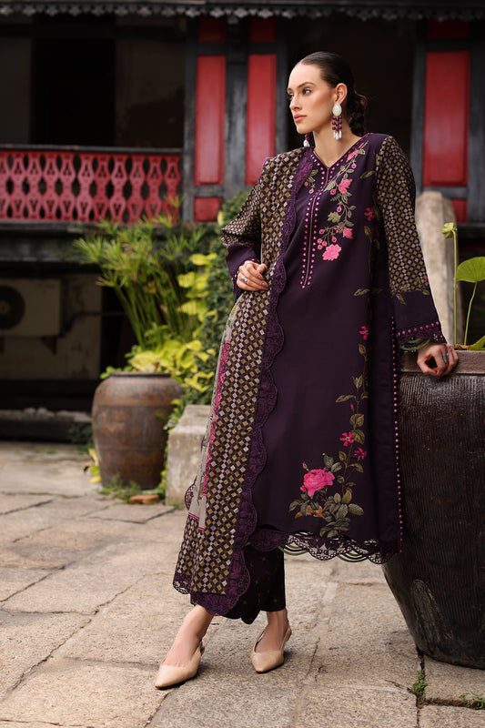 Aangan Charizma CCW7-05 heavily embroidered linen shirt front