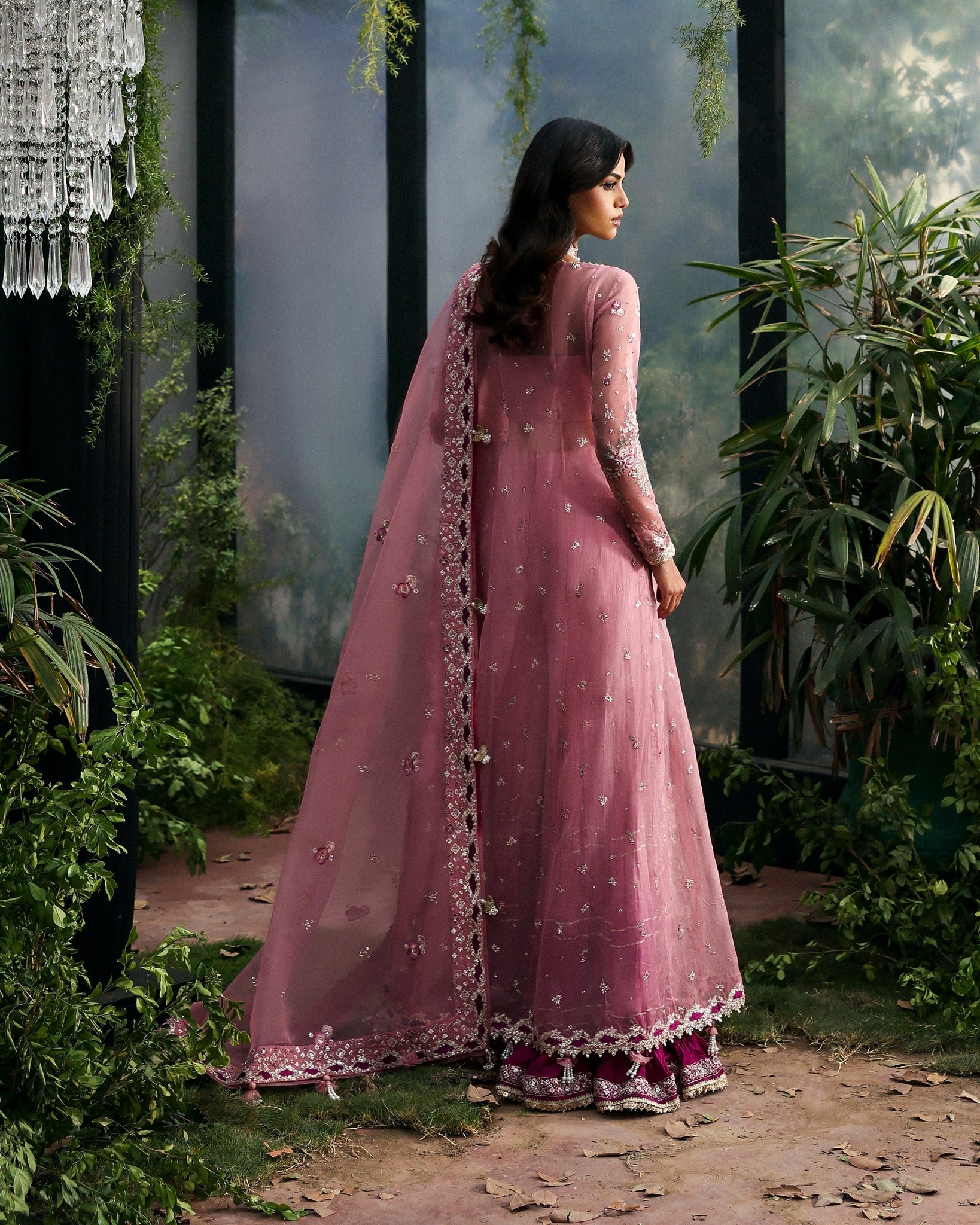 luxury pakistani formL SUIT