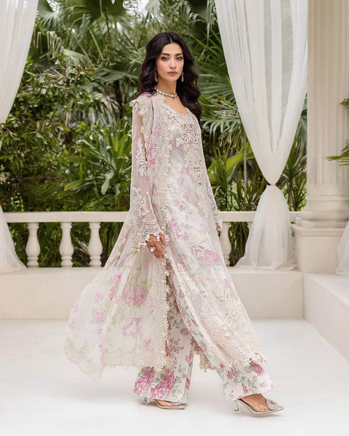 - "Maria B MPC-25-101 chiffon suit for festive wear in Uttar Pradesh
