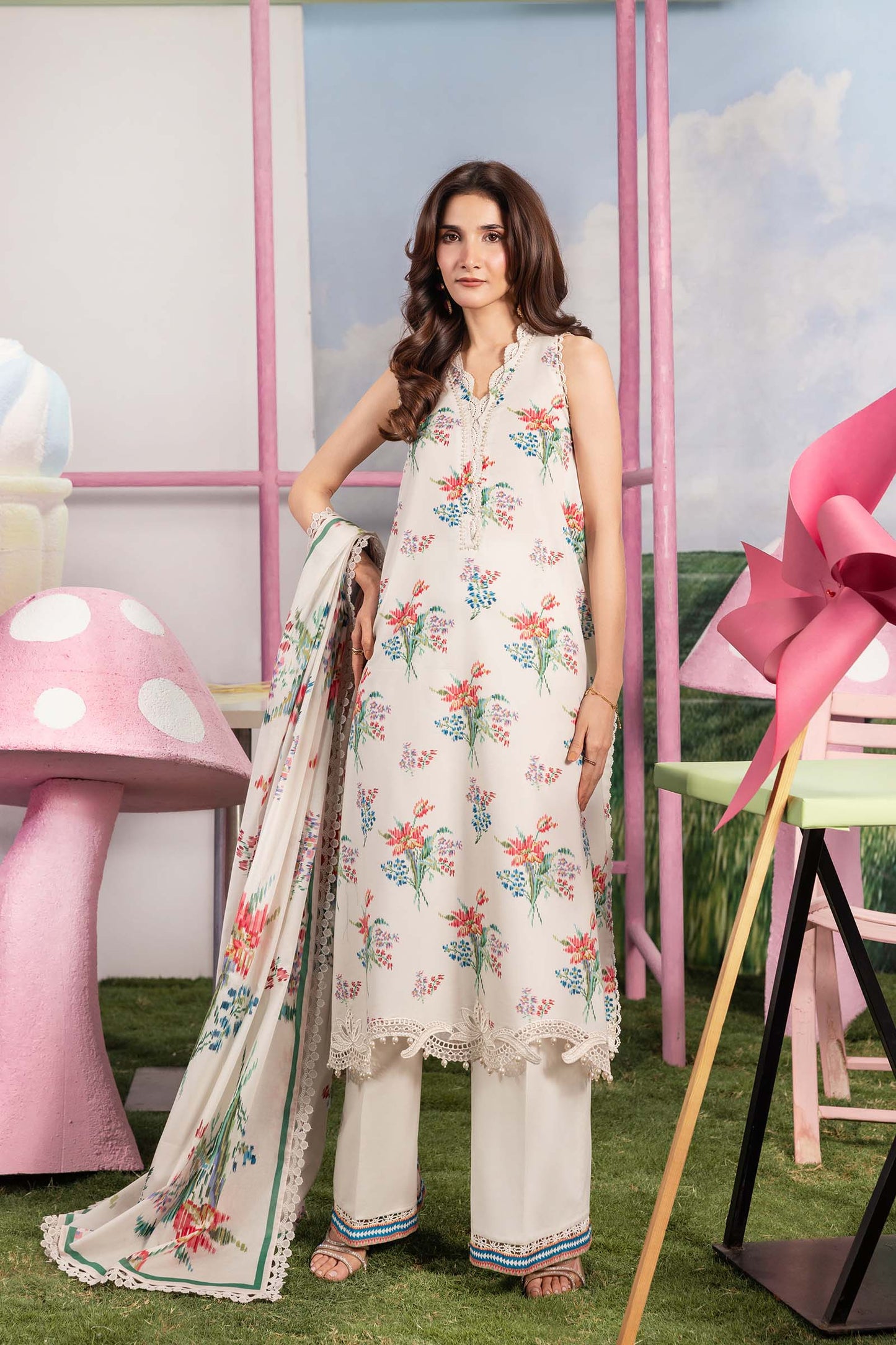 MARIA.B M.BASIC LAWN 202=6A Aangan the essence of lawn & chiffon