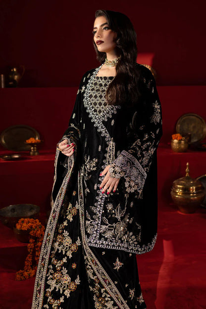 Nureh Maya velvet Aangan the essence of lawn & chiffon