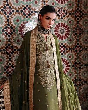 Mushq Nuvera Silk Celestia Crown Back View
