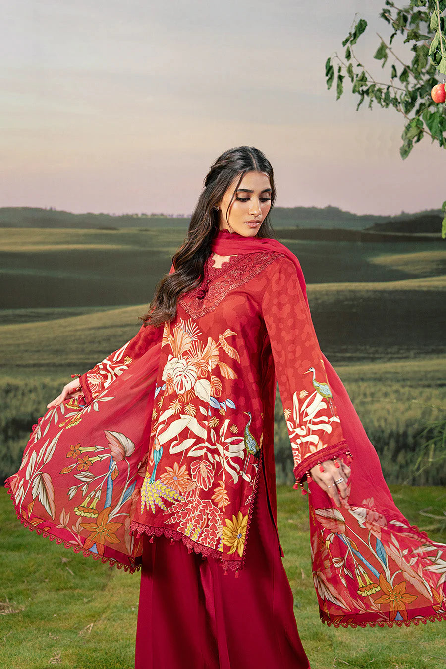 Maria B MBasic Pakistani Winter Outfits – Online Shopping India
7. 	Maria B MBasic Designer Pakistani Suits – Fall/Winter Collection for Indian Women