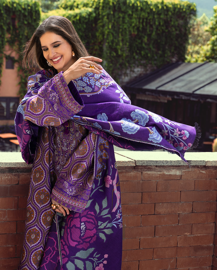	Mushq Broadway festive winter collection for ladies
• 	Elegant Pakistani winter outfits by Mushq Broadway
• 	Mushq Broadway luxury salwar suits for cold weather
• 	Mushq Broadway winter fashion Pakistani suits online