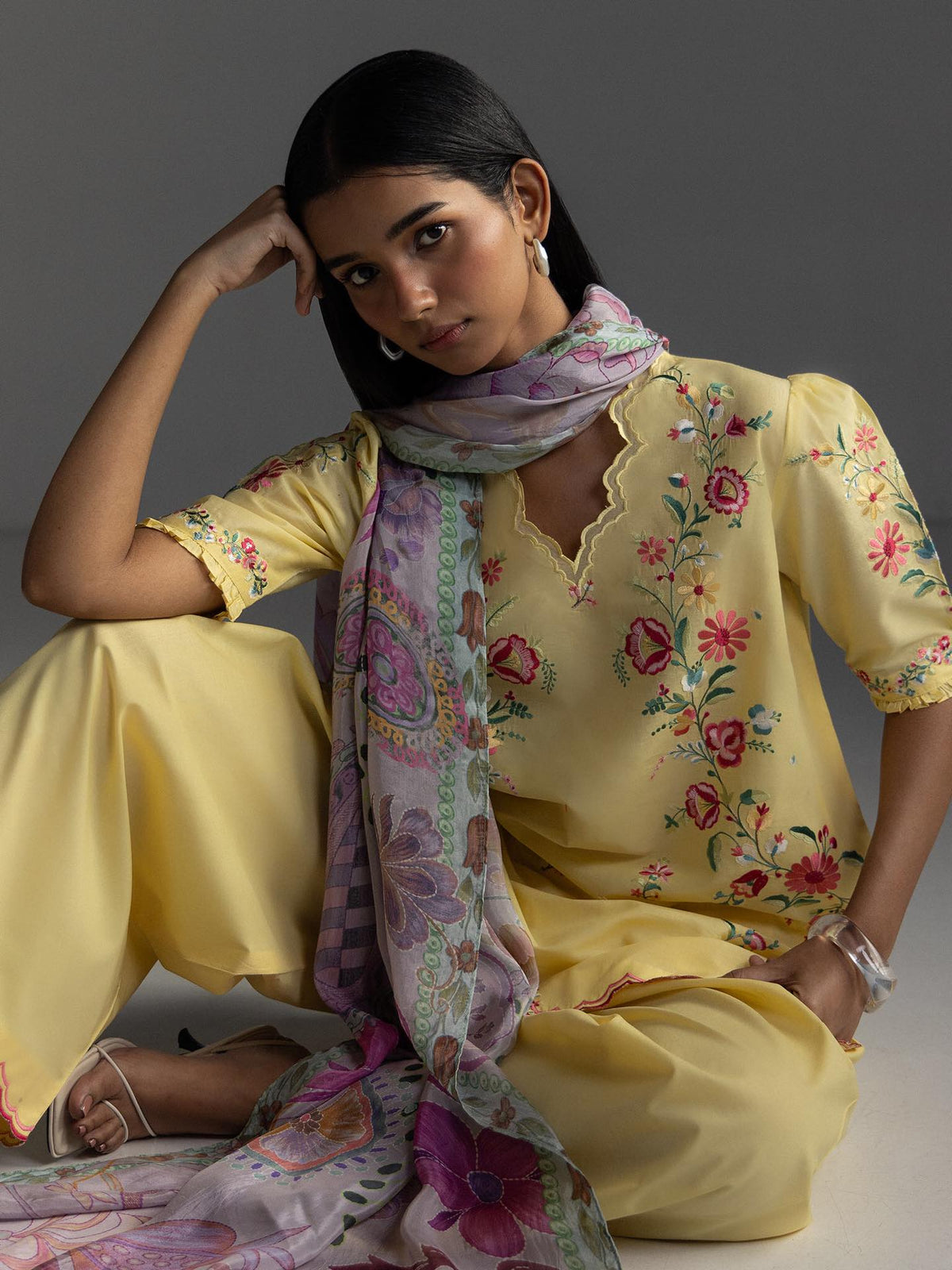 Coco Lawn By Zara Shahjhan 2026=5b Aangan the essence of lawn & chiffon