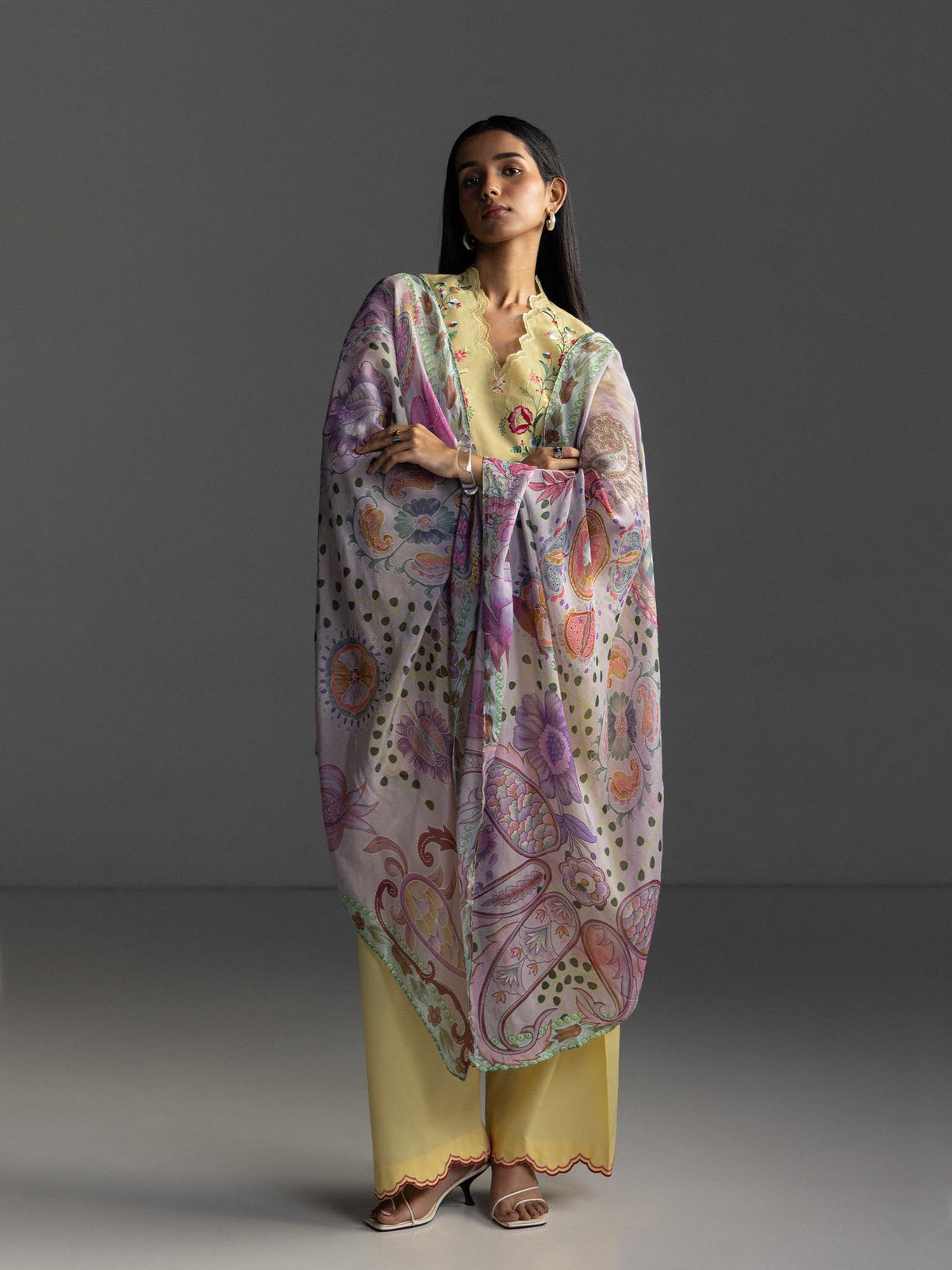 Coco Lawn By Zara Shahjhan 2026=5b Aangan the essence of lawn & chiffon