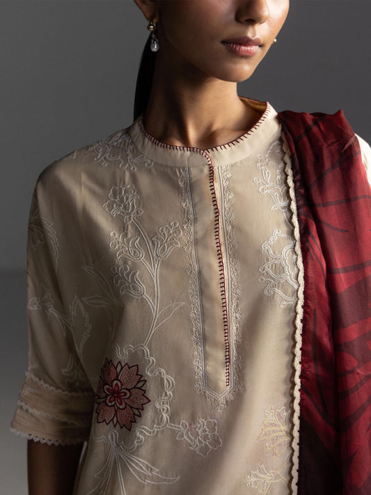 Coco Lawn By Zara Shahjhan 2026=4a Aangan the essence of lawn & chiffon