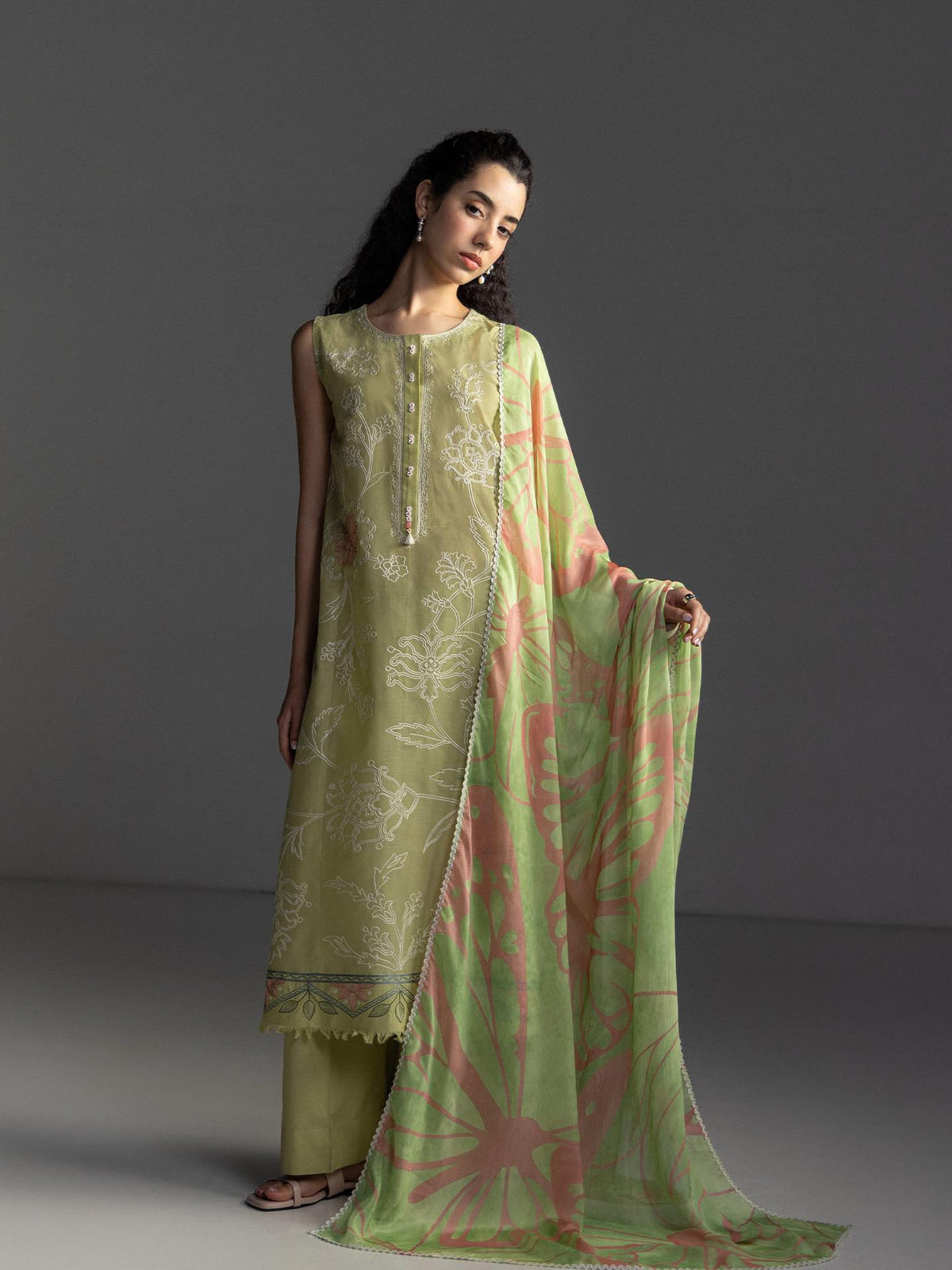 Coco Lawn By Zara Shahjhan 2026=4b Aangan the essence of lawn & chiffon