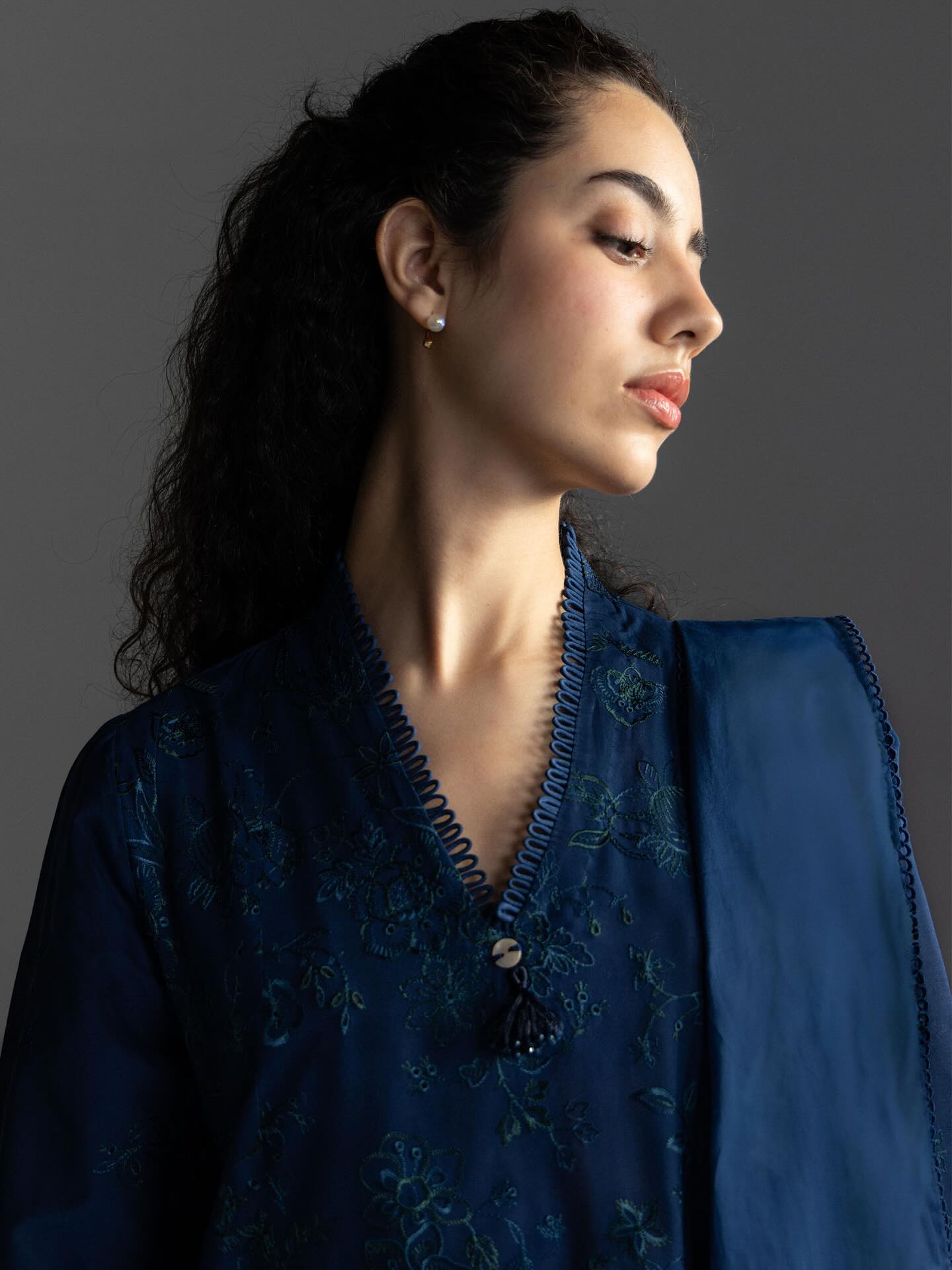 Coco Lawn By Zara Shahjhan 2026=8a Aangan the essence of lawn & chiffon