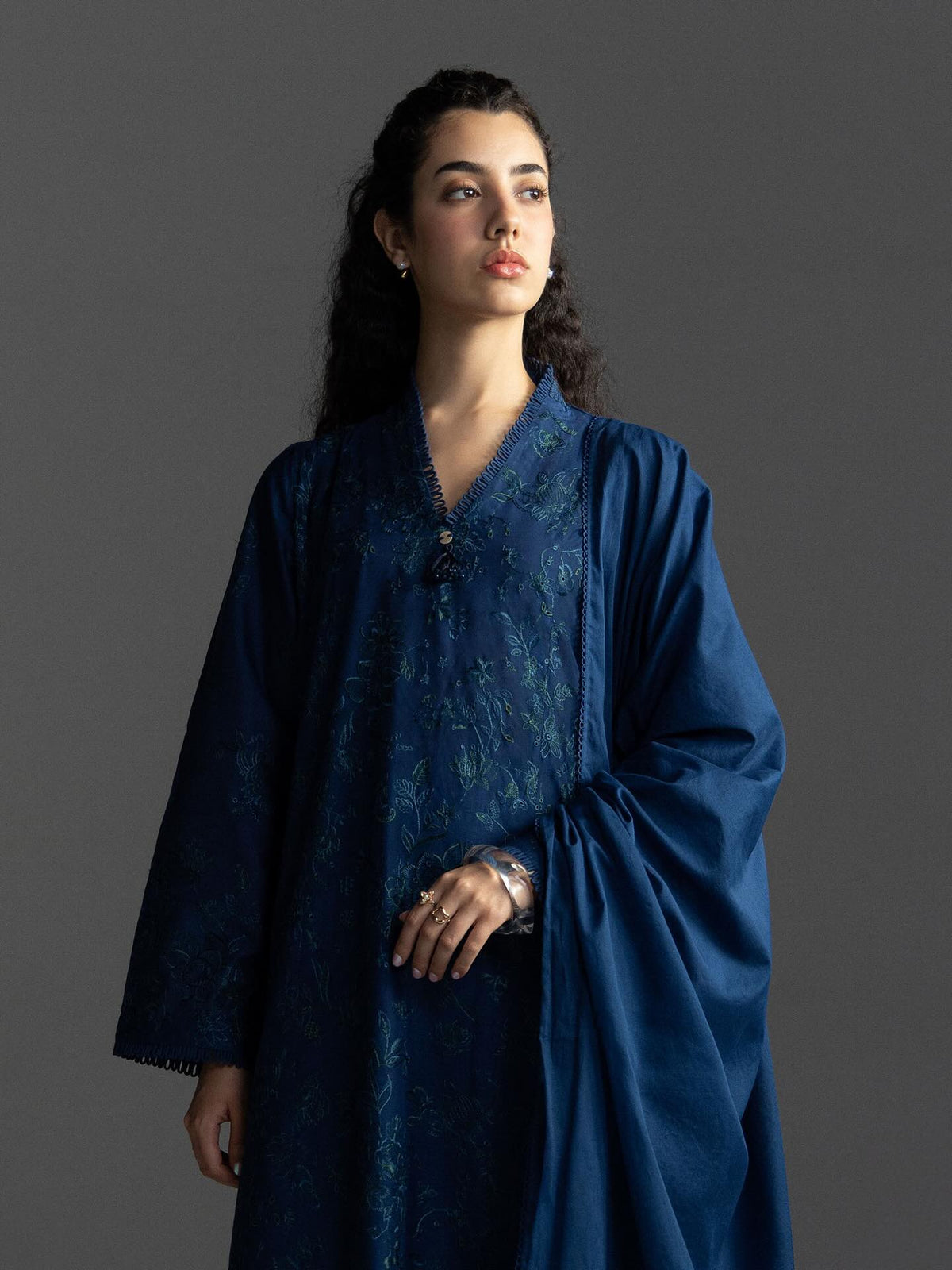 Coco Lawn By Zara Shahjhan 2026=8a Aangan the essence of lawn & chiffon