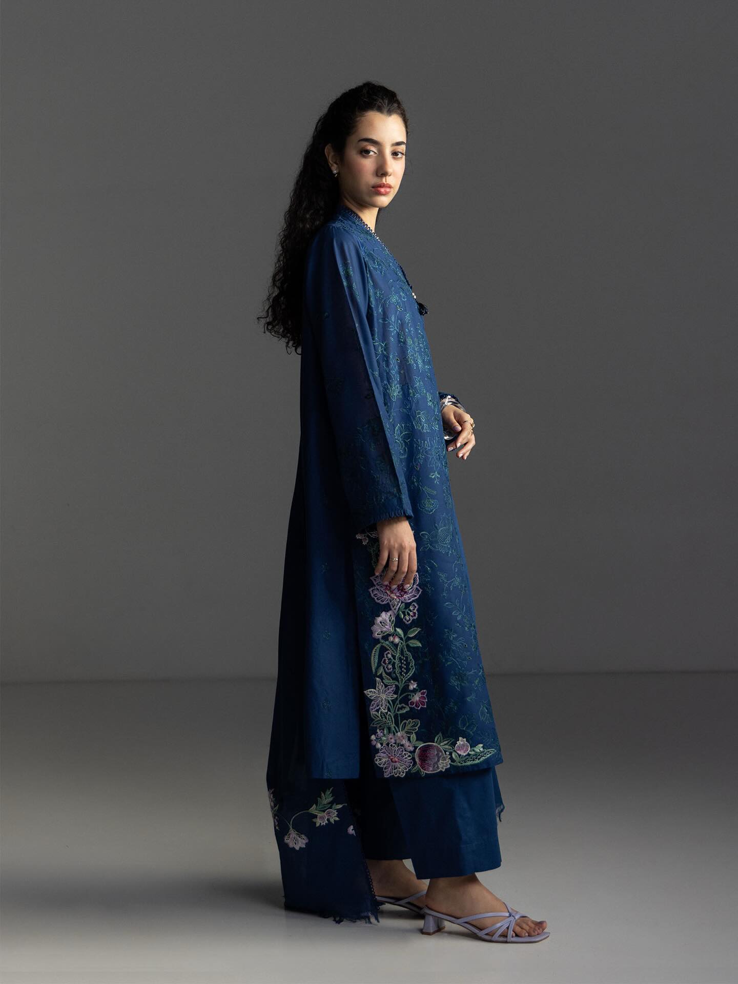 Coco Lawn By Zara Shahjhan 2026=8a Aangan the essence of lawn & chiffon
