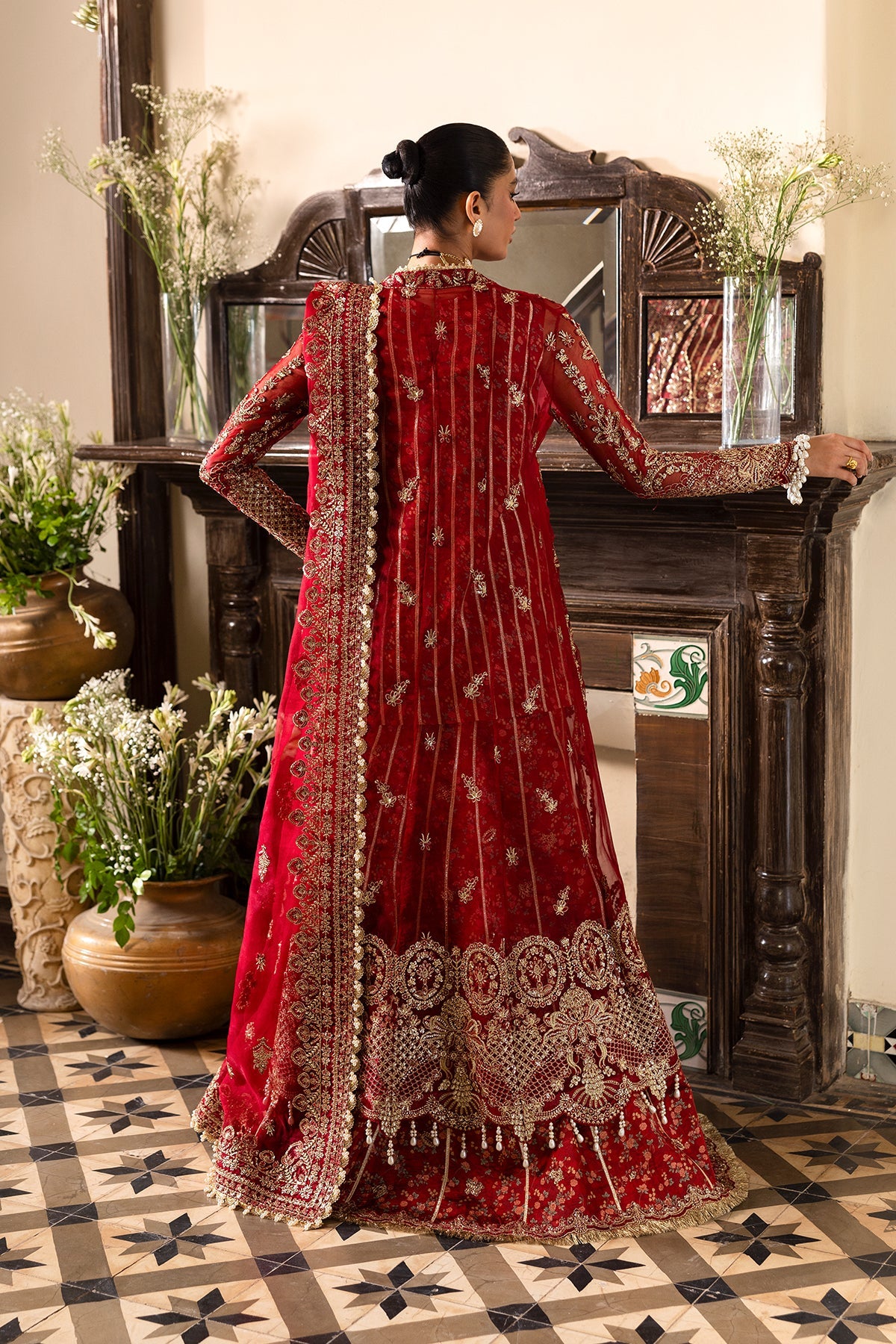 Afrozeh Dastangoi embroidered organza salwar suits
• 	Afrozeh Dastangoi raw silk festive suits
• 	Afrozeh Dastangoi unstitched formal wear 2025